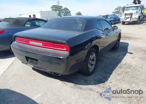 2013 Dodge Challenger Sxt z USA, uszkodzony, nr VIN 2C3CDYAG7DH676141